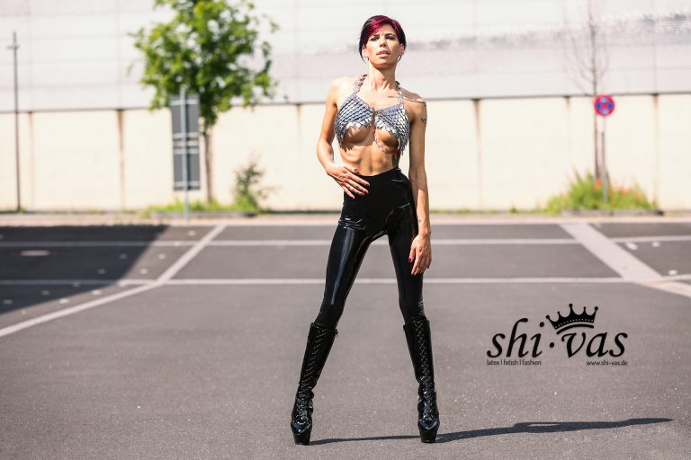 scale bra & black latex