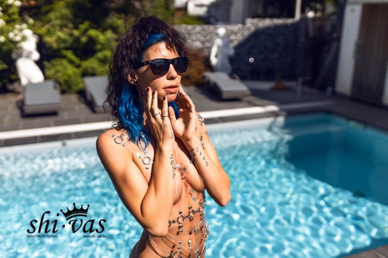 Harness am Pool, Teil 2