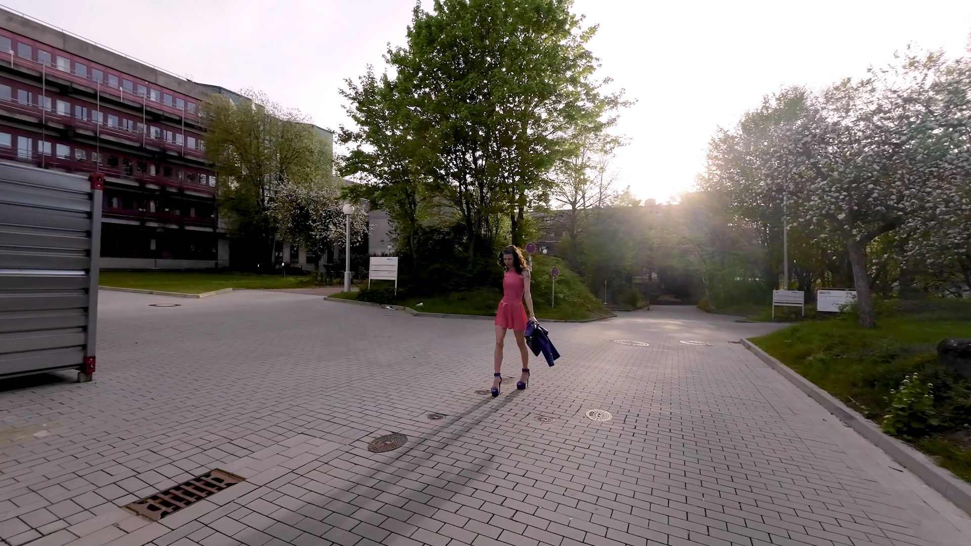 bright & shiny latex – Video