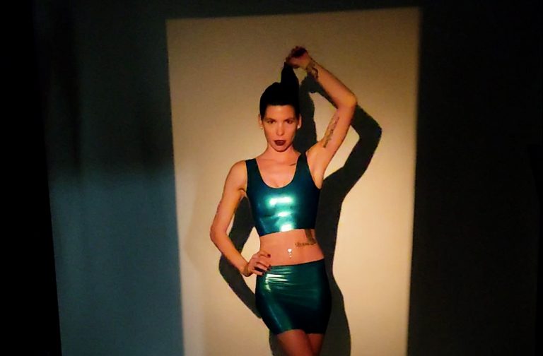 metallic blue – bts-Video