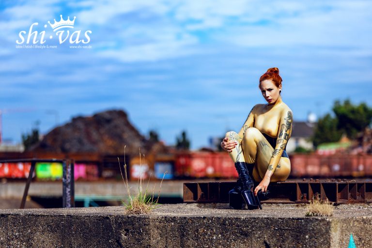 transparentes Latex im Hafen